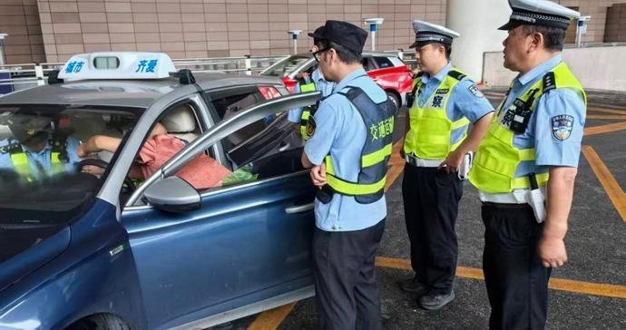 一出租车司机“恶意甩客”，被上海警方拘留