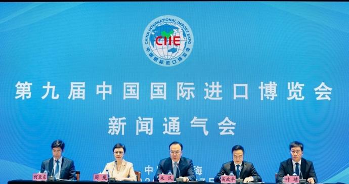 入境参展可走东方枢纽，万兆网络覆盖“四叶草”，进博会城市服务保障再升级