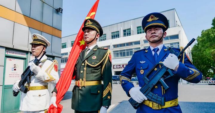 退役不褪色，这群“最可爱”的人连续五年守护鲜艳的红！