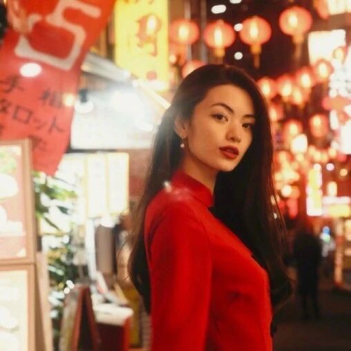 吴建豪再婚妻子荒卷绘美首次公开露面：在F4曼谷演唱会低调入场，系日本歌手，两人5月初完成婚姻登记