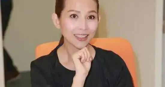 蔡少芬自曝曾患“不死的癌症”，孕后自愈！结婚才4个月，在家绝望地哭了两天