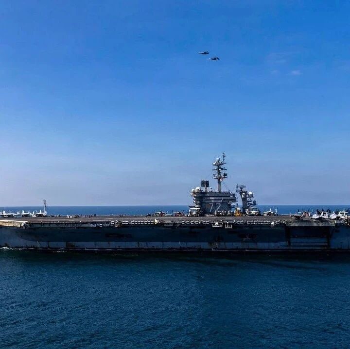 “‘林肯’号航母多名水兵企图跳海”