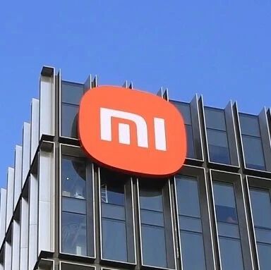 雷军汇报小米Q2业绩，手机高端化见效，汽车和AI仍在“烧钱”