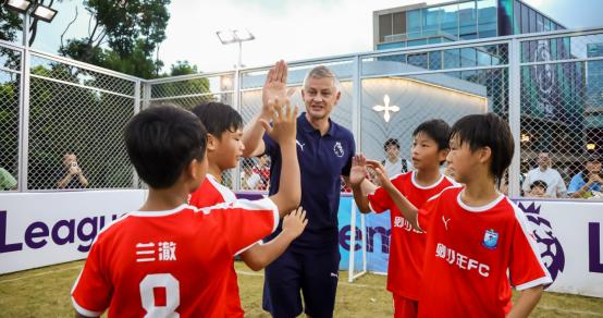 “文商旅体展”联动又添新场景！英超Premier League Live中国首秀登陆上海之夏