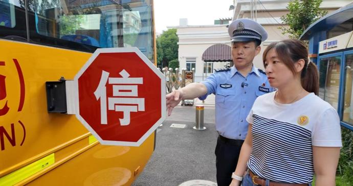 将风险化解在车辆上路之前,校车“体检”迎开学 将风险化解在车辆上路之前,校车“体检”迎开学