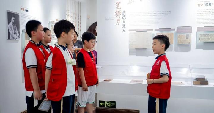 越剧体验、皮影大戏、AI特训……“15分钟思政育人实践圈”把暑期玩出了新高度