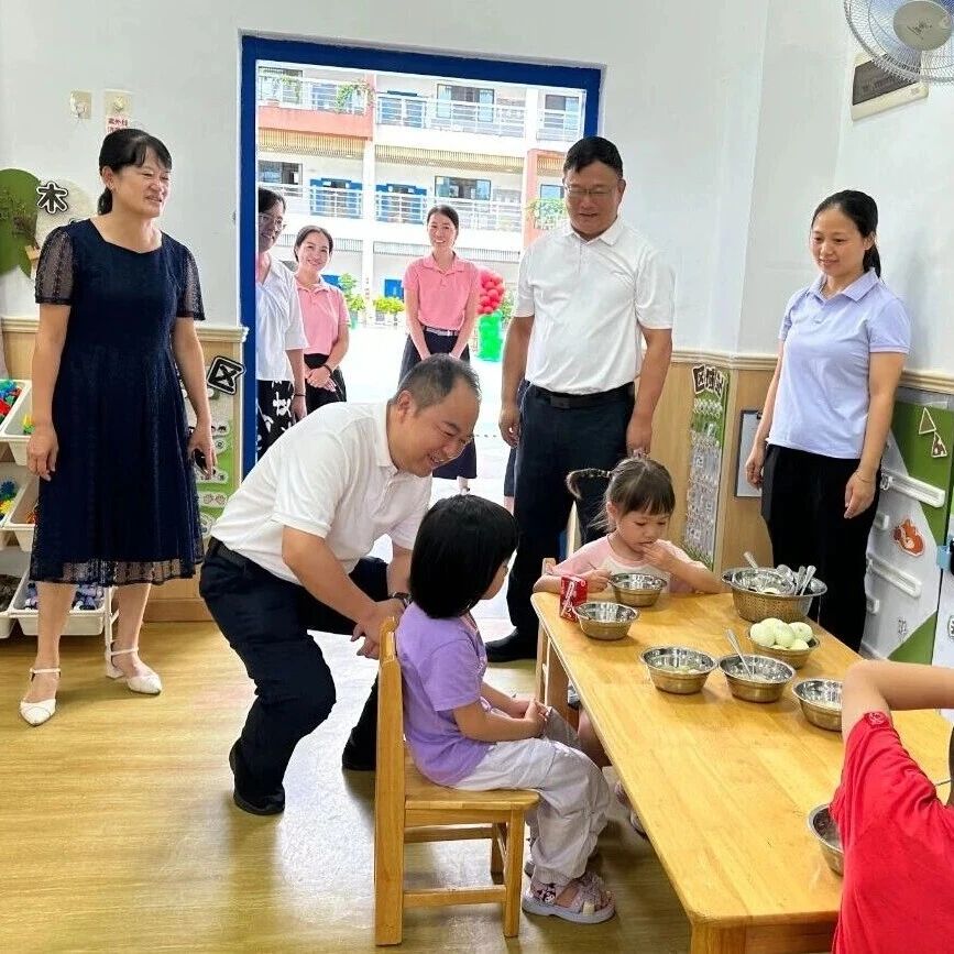 县领导调研开学工作 县领导调研开学工作