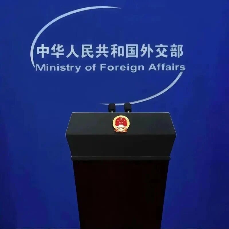 乌克兰总统称俄罗斯上空已经变得非常危险,中国的航空公司仍在使用俄领空,外交部:中方敦促各方保持冷静克制 乌克兰总统称俄罗斯上空已经变得非常危险,中国的航空公司仍在使用俄领空,外交部:中方敦促各方保持冷静克制