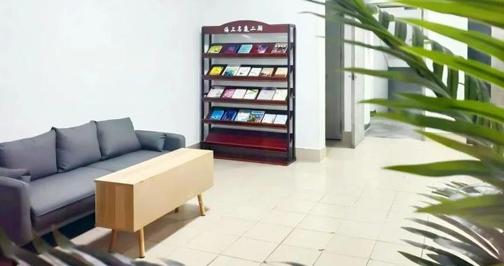 【看左右】破题小微小区物业服务难题，这个镇探索物业连片治理新路径