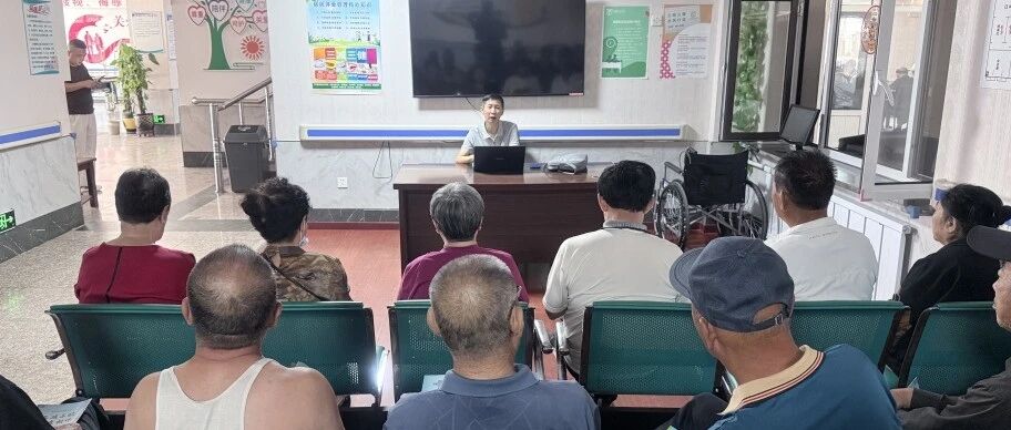 【记者在一线】健康科普宣传活动走进县居家和社区养老服务指导中心 【记者在一线】健康科普宣传活动走进县居家和社区养老服务指导中心