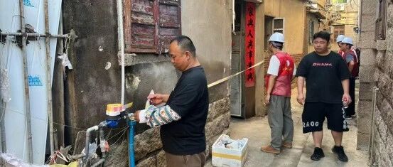 救援途中摔伤，左手胳膊骨裂！涵东街道这名干部咬牙带伤，继续转移群众不下火线……