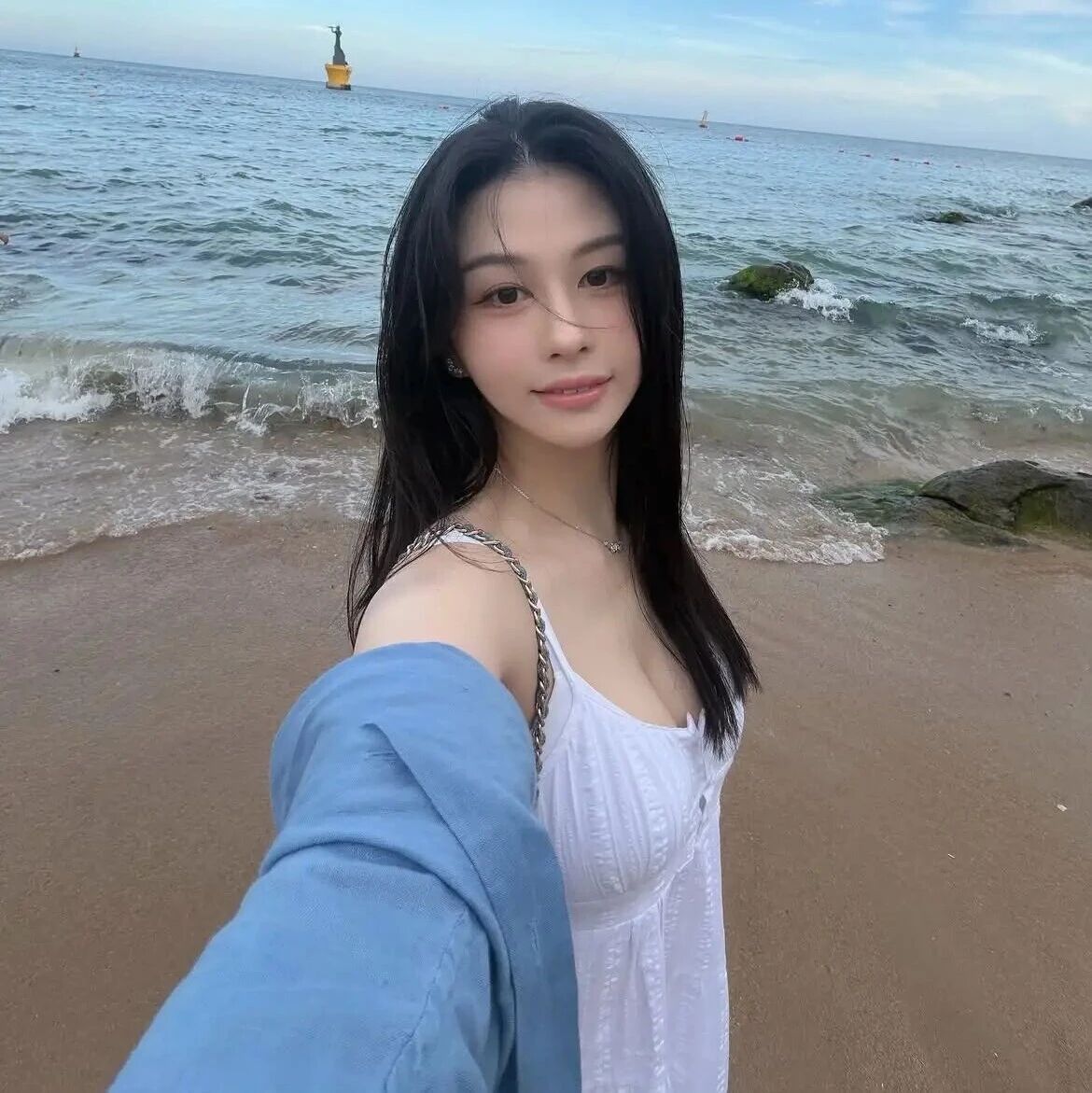 「最美星二代」沈月自爆单身认「拣男友」眼角高 颜值要媲美林志颖、金城武 「最美星二代」沈月自爆单身认「拣男友」眼角高 颜值要媲美林志颖、金城武