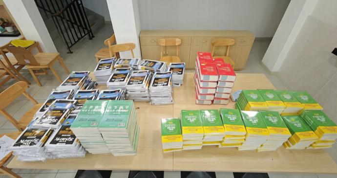 全部抓获!松江大学城有人冒充老师推销假教材,涉案金额达18万元 全部抓获!松江大学城有人冒充老师推销假教材,涉案金额达18万元