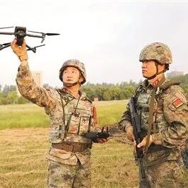 一名民兵教练员的“士兵突击”