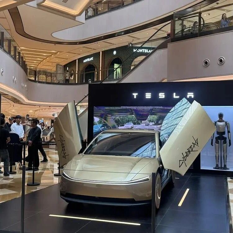 特斯拉Cybercab，在华首展