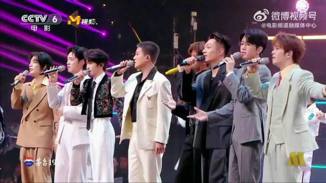 湾区升明月8位青年合唱