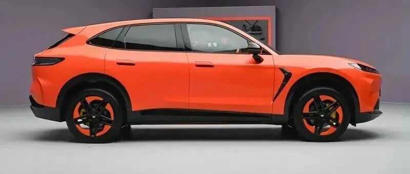 13.28万起，综合续航1315km，搭1.1米超宽全景P-HUD，中大型SUV，极狐阿尔法T7上市！