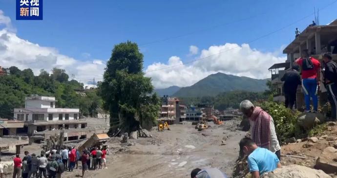 截至当地时间9月20日19时,尼泊尔泥石流已致1451人遇难,5786人失联 截至当地时间9月20日19时,尼泊尔泥石流已致1451人遇难,5786人失联