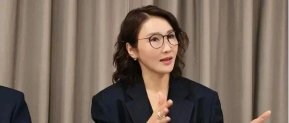 黎姿坐镇卓珈股东大会！褪去荧幕光环，深耕商界十余载终成掌舵人