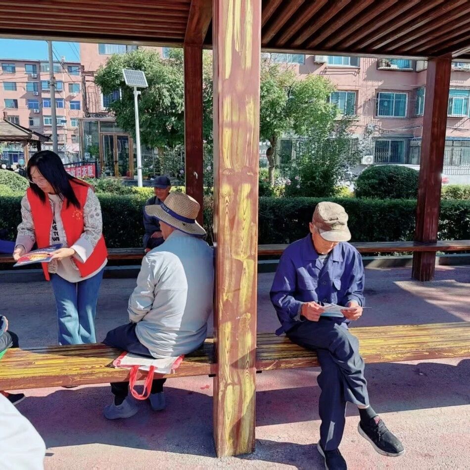 法治宣讲进社区 平安守护“零距离” 法治宣讲进社区 平安守护“零距离”