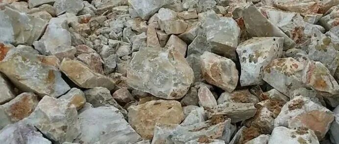别把矿物新材料当 “土”:读懂高岭土、膨润土、沸石、硅灰石 别把矿物新材料当 “土”:读懂高岭土、膨润土、沸石、硅灰石