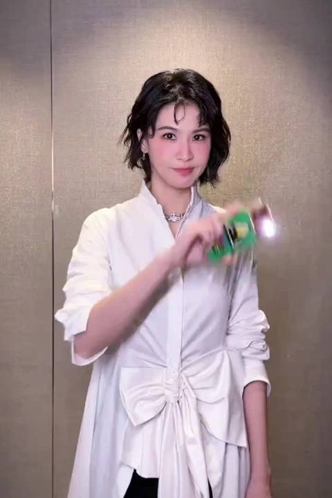 曾沛慈光绘镜头签gift