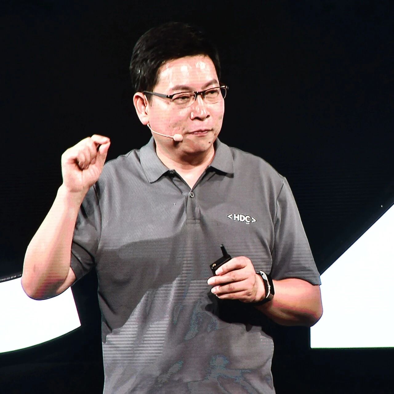 余承东首次公开表态：聚焦其余四界