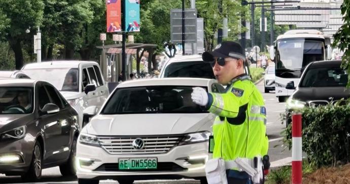 中秋、世赛相逢,青浦警方如何应对大客流挑战? 中秋、世赛相逢,青浦警方如何应对大客流挑战?