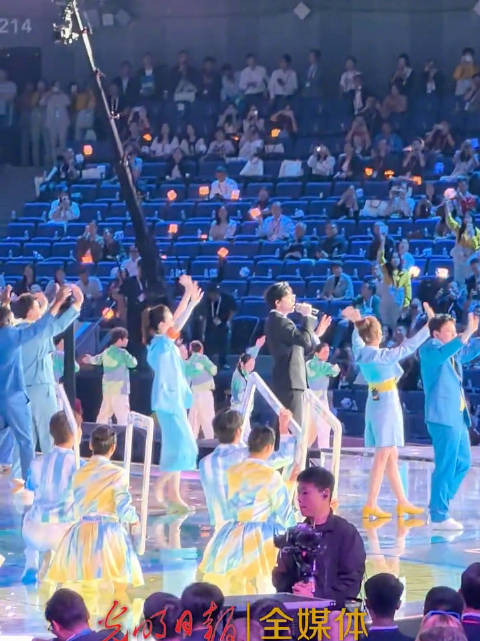 一起为技能喝彩！刘宇宁世赛闭幕式压轴演唱技能之约