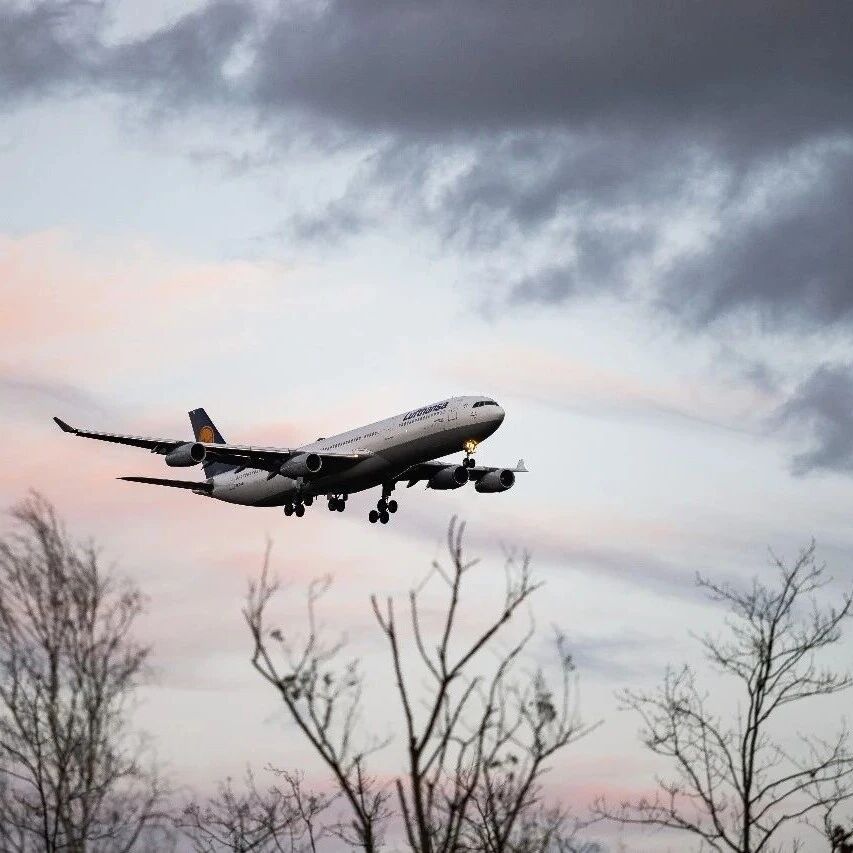 迪拜航空客机连发紧急信号,最新消息 迪拜航空客机连发紧急信号,最新消息