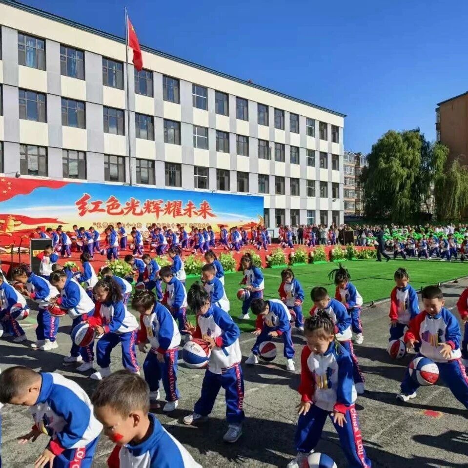 红色光辉耀未来|宾县第二小学举办庆国庆暨纪念长征胜利九十周年校园艺术节 红色光辉耀未来|宾县第二小学举办庆国庆暨纪念长征胜利九十周年校园艺术节