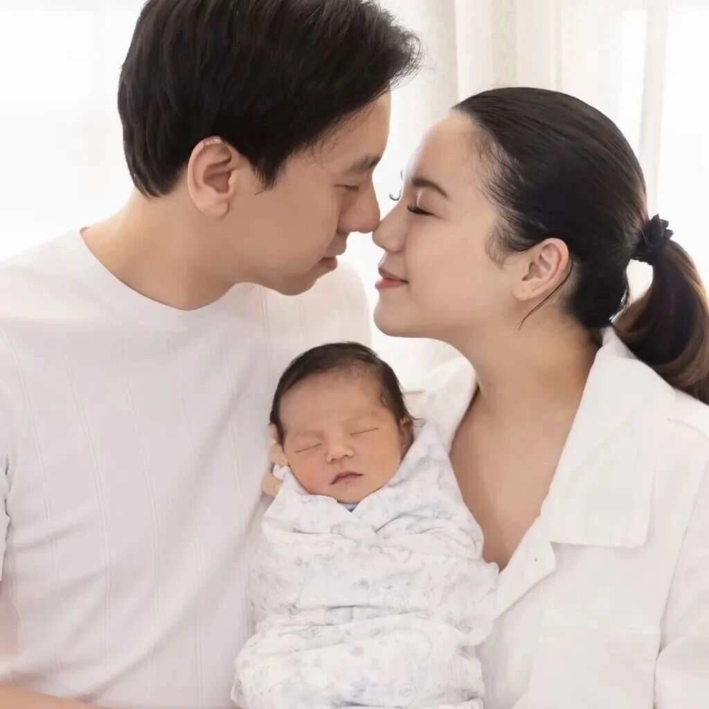 前港姐邝美璇一索得男 BB头发浓密好得意 前港姐邝美璇一索得男 BB头发浓密好得意