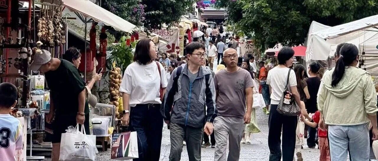 国庆我在岗！思茅老街“环卫橙”的坚守与知足