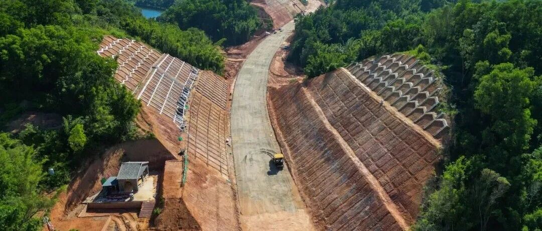 民生政务 | 国庆施工不停歇,信义大道文昌连接线已完成路基施工 民生政务 | 国庆施工不停歇,信义大道文昌连接线已完成路基施工