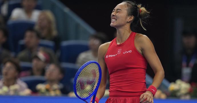曾经的郑钦文回来了！持外卡登顶中网，首夺 WTA1000 冠军
