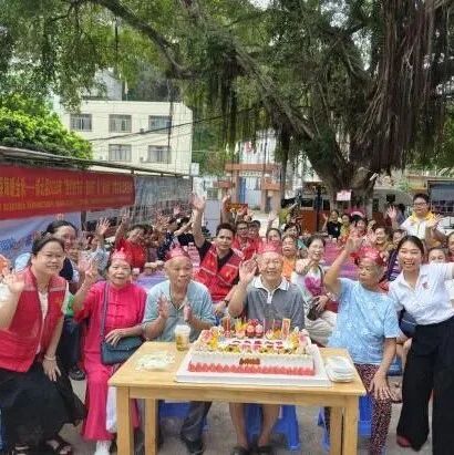 石榴同心护银龄 权益保障暖金秋:浦北县开展2026年“我们的节日·重阳节”暨“敬老月”文明实践志愿服务活动 石榴同心护银龄 权益保障暖金秋:浦北县开展2026年“我们的节日·重阳节”暨“敬老月”文明实践志愿服务活动