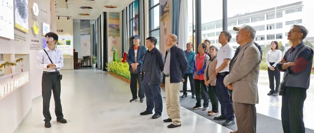 罗平县组织县处级退休干部开展“学思想 看变化 助发展”主题调研活动 罗平县组织县处级退休干部开展“学思想 看变化 助发展”主题调研活动