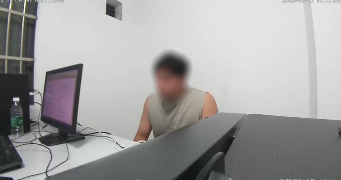 “00后”驾驶改装车频频“炸街”!上海交警:罚款2000元+扣证6个月 “00后”驾驶改装车频频“炸街”!上海交警:罚款2000元+扣证6个月