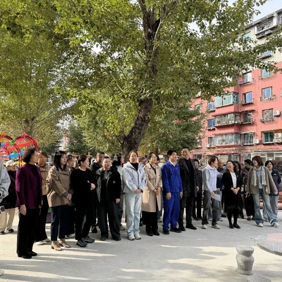 建设街道党校开班启新程 雷锋塑像揭幕铸初心 建设街道党校开班启新程 雷锋塑像揭幕铸初心