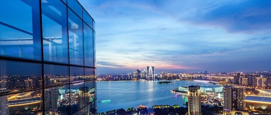 跳空新低后短期不过于悲观，腾挪自救