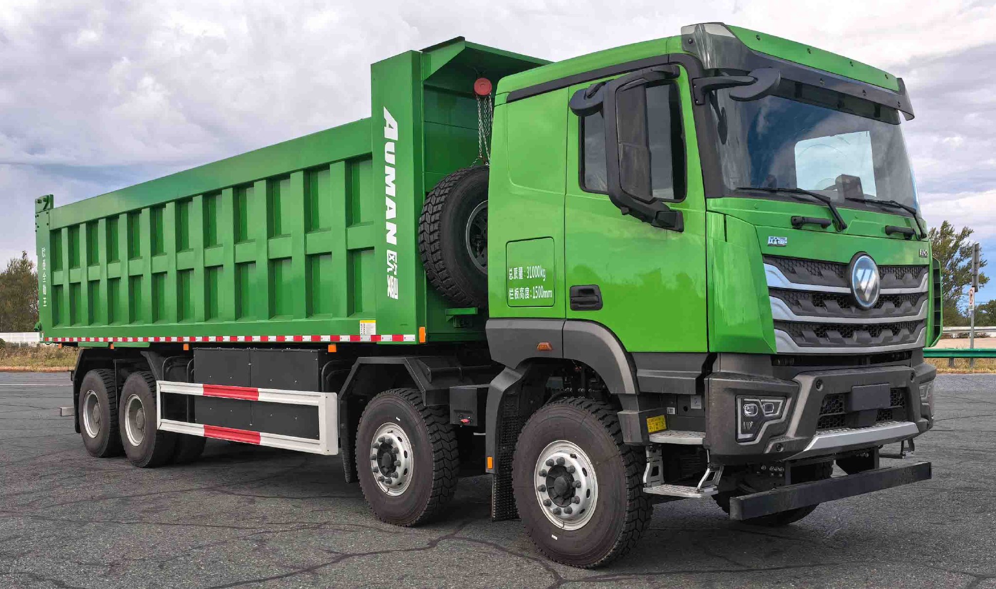 福田欧曼纯电动自卸新车申报：550/620kW 能否领跑电动工程车？