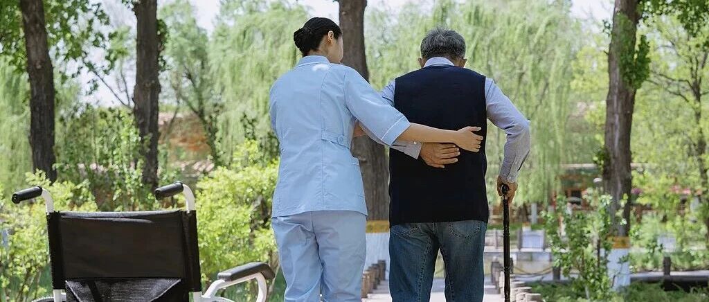 三部门发文首次明确普惠养老收费政策，明确界定兜底保障型、普惠支持型、完全市场型三类养老机构，实施差异化收费管理