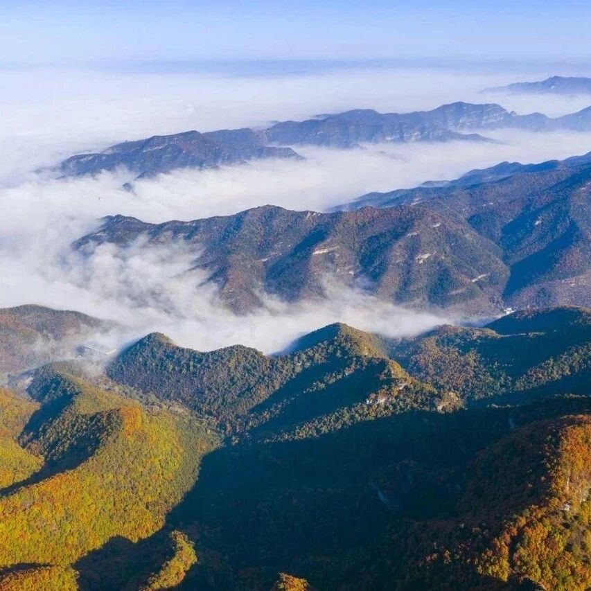 云雾绕太行 秋景美如画 云雾绕太行 秋景美如画