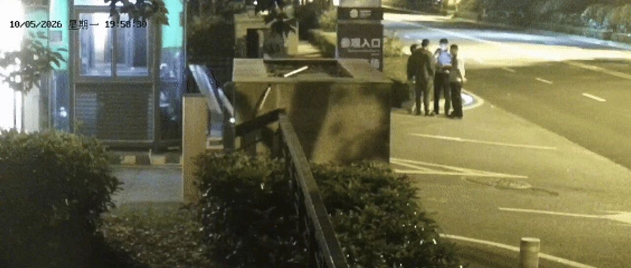 女子傍晚抱幼童带3万元打车去博物馆？司机果断报警！