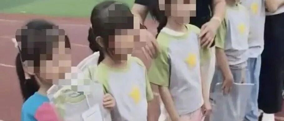 女子通过九江一慈善机构捐赠300套衣服，事后发现被副会长儿子冒名宣传，副会长回应：系沟通失误导致报道有误，并非有意侵占