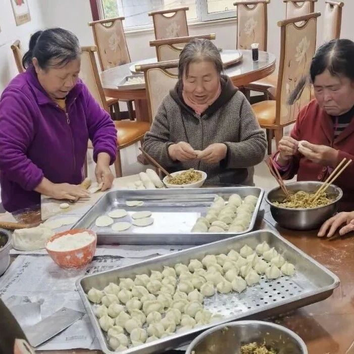 【网络中国节·重阳】阳曲县东黄水镇红沟村开展重阳节敬老包饺子活动