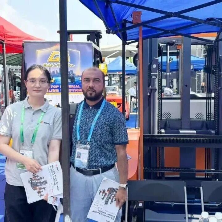 展会直击|卓一亮相广交会,硬核窄巷道技术获多国客商青睐! 展会直击|卓一亮相广交会,硬核窄巷道技术获多国客商青睐!