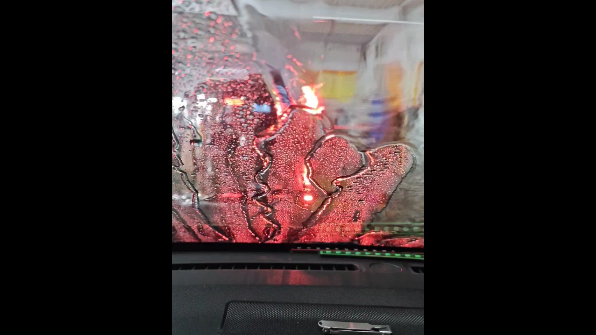 加油免费洗车！这是十多年来只加过中石油中石化不超过十次，还是都应急