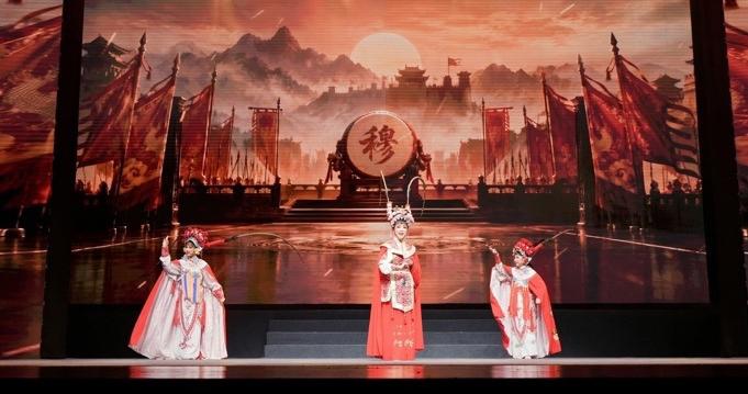把聚光灯交给120位“越剧民星”