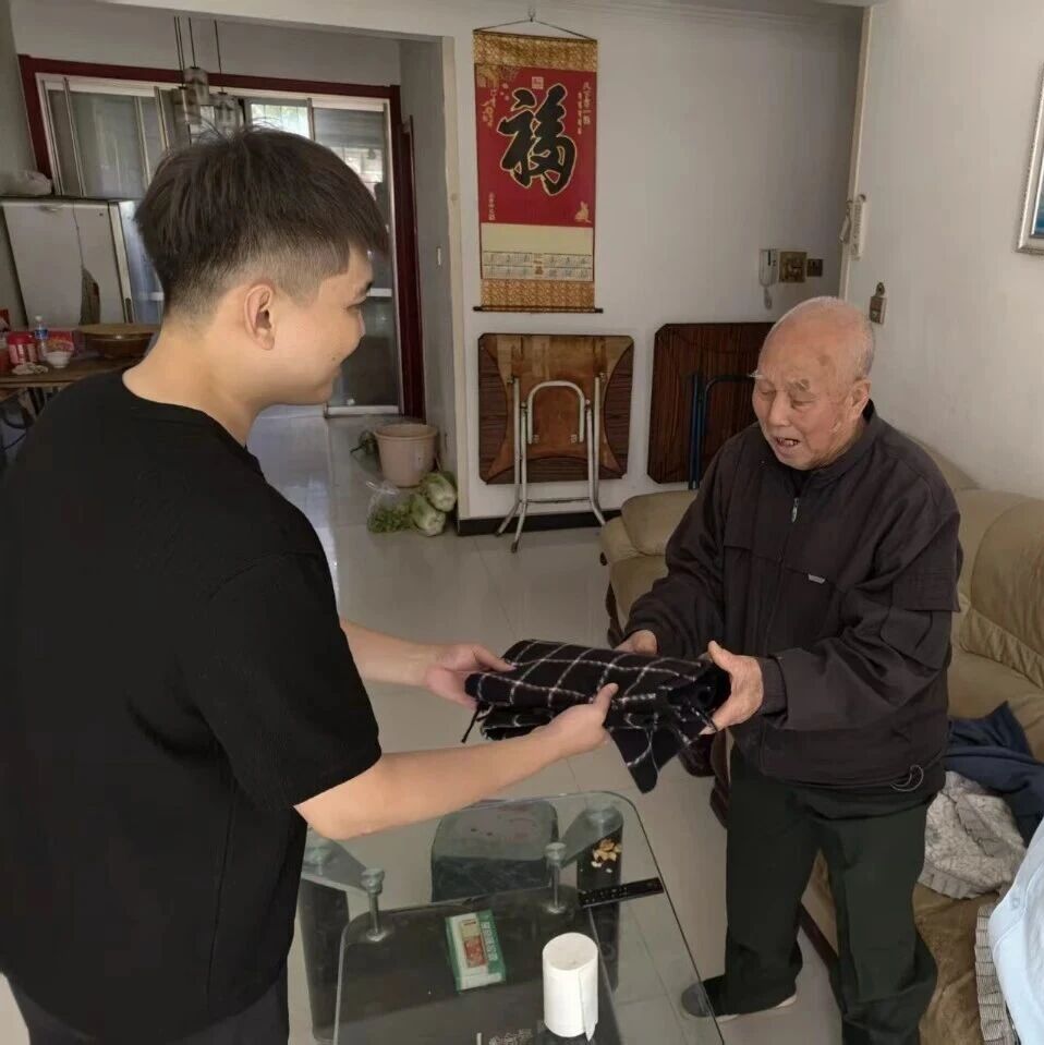 情暖重阳节 敬老润民心——望都镇宏屹社区开展重阳节便民敬老活动